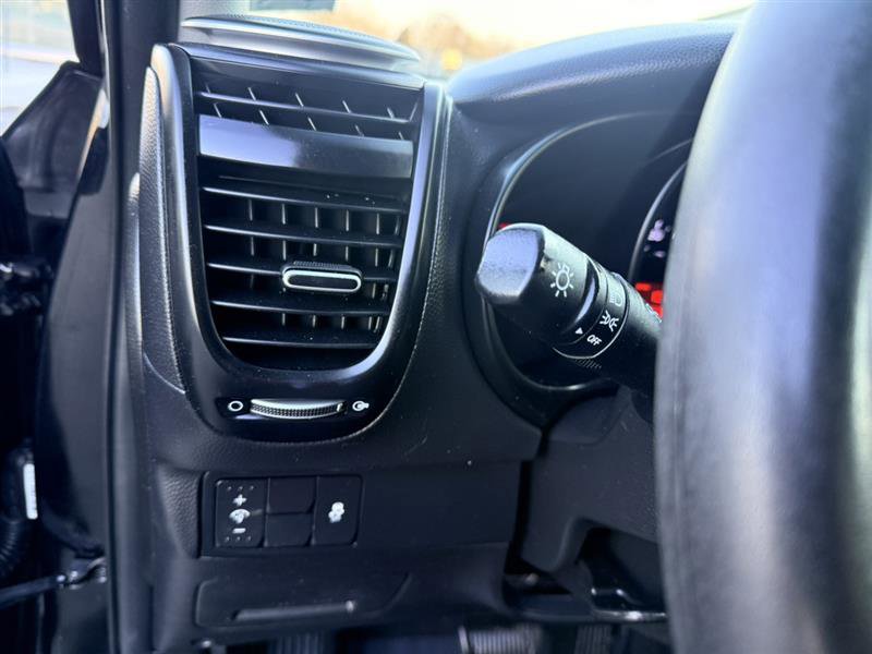 Used 2018 Kia Soul AUTO image 27