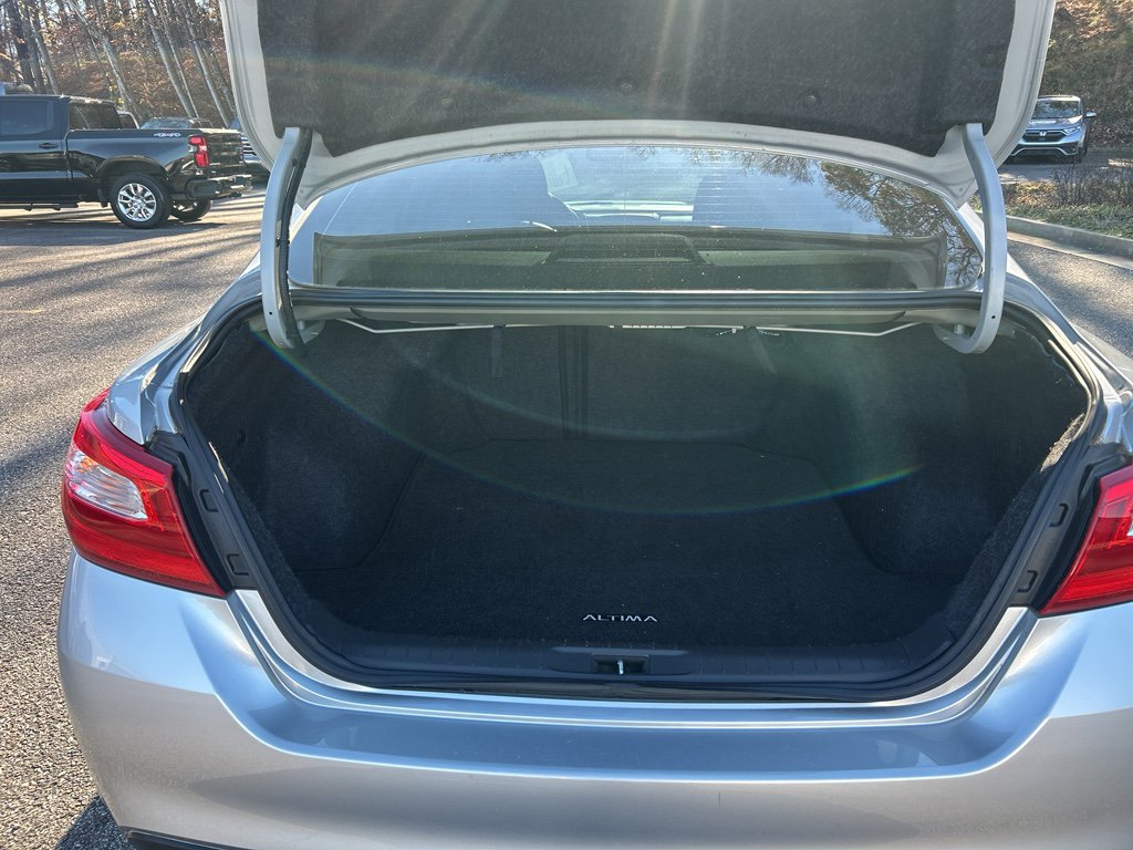 Used 2017 Nissan Altima 2.5 SL w/ Technology Package image 9