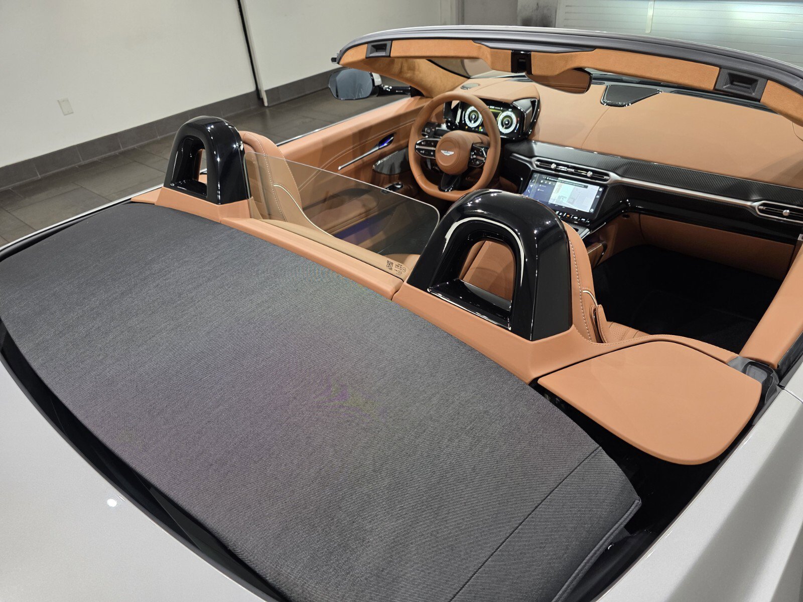 New 2026 Aston Martin V8 Vantage Roadster RWD image 17