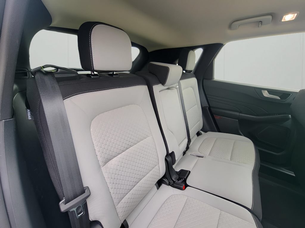 Used 2023 Ford Escape Active w/ Tech Pack #2 AWD/4WD image 30