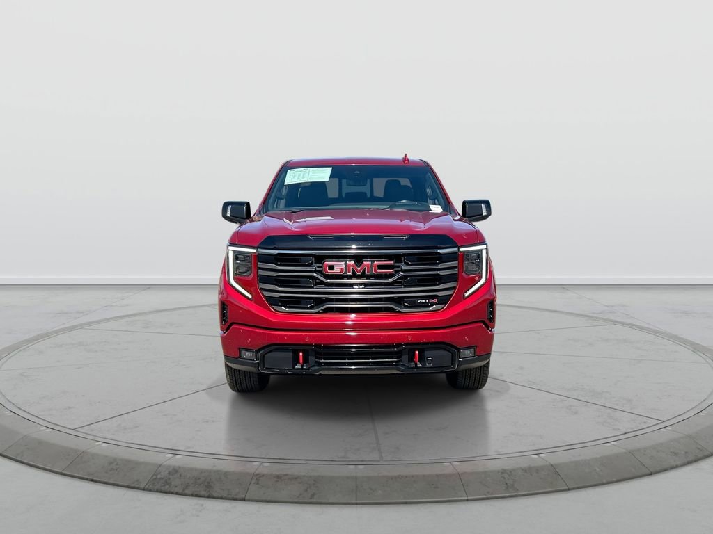 Used 2025 GMC Sierra 1500 AT4 w/ Technology Package AWD/4WD image 3