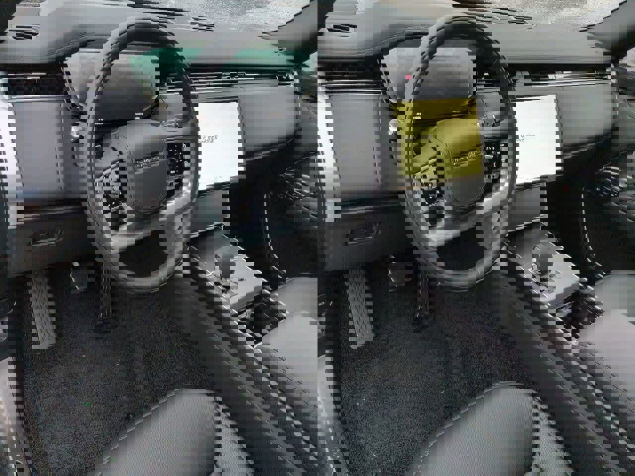 New 2026 Land Rover Range Rover Long Wheelbase SE image 2