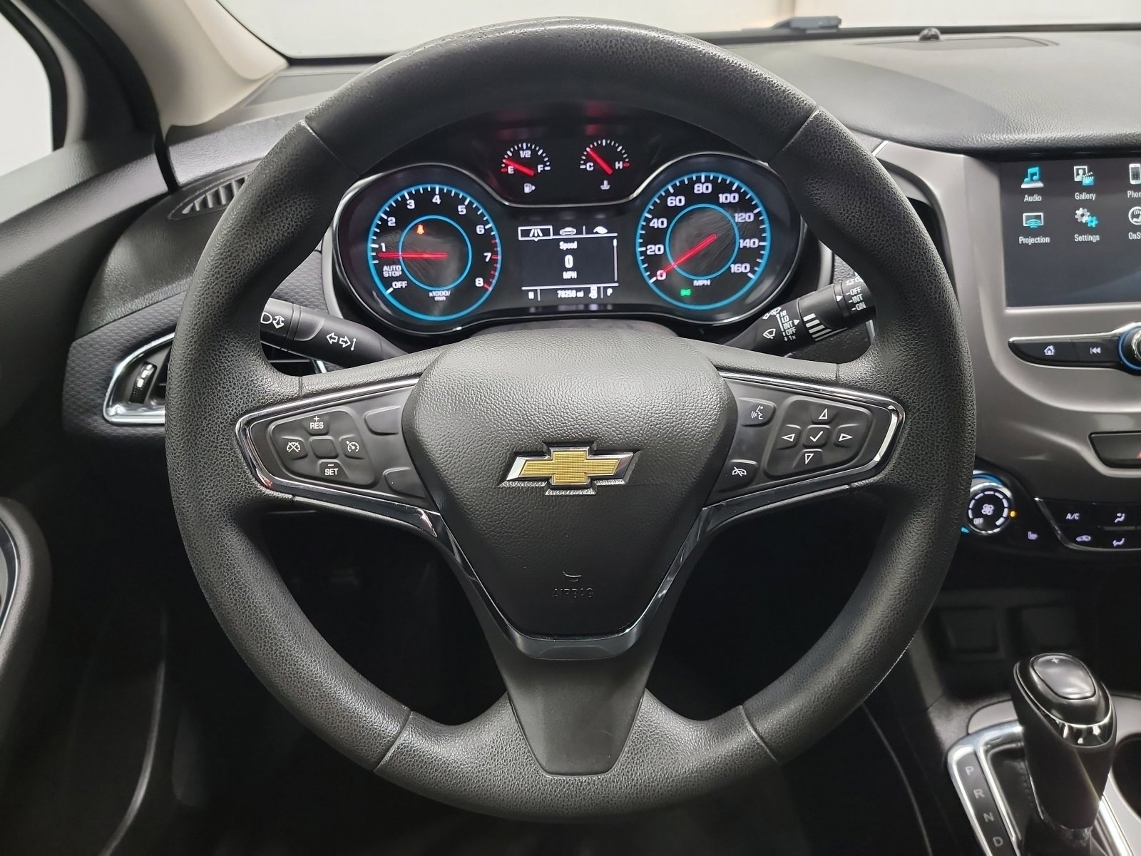 Used 2018 Chevrolet Cruze LT w/ Convenience Package image 16