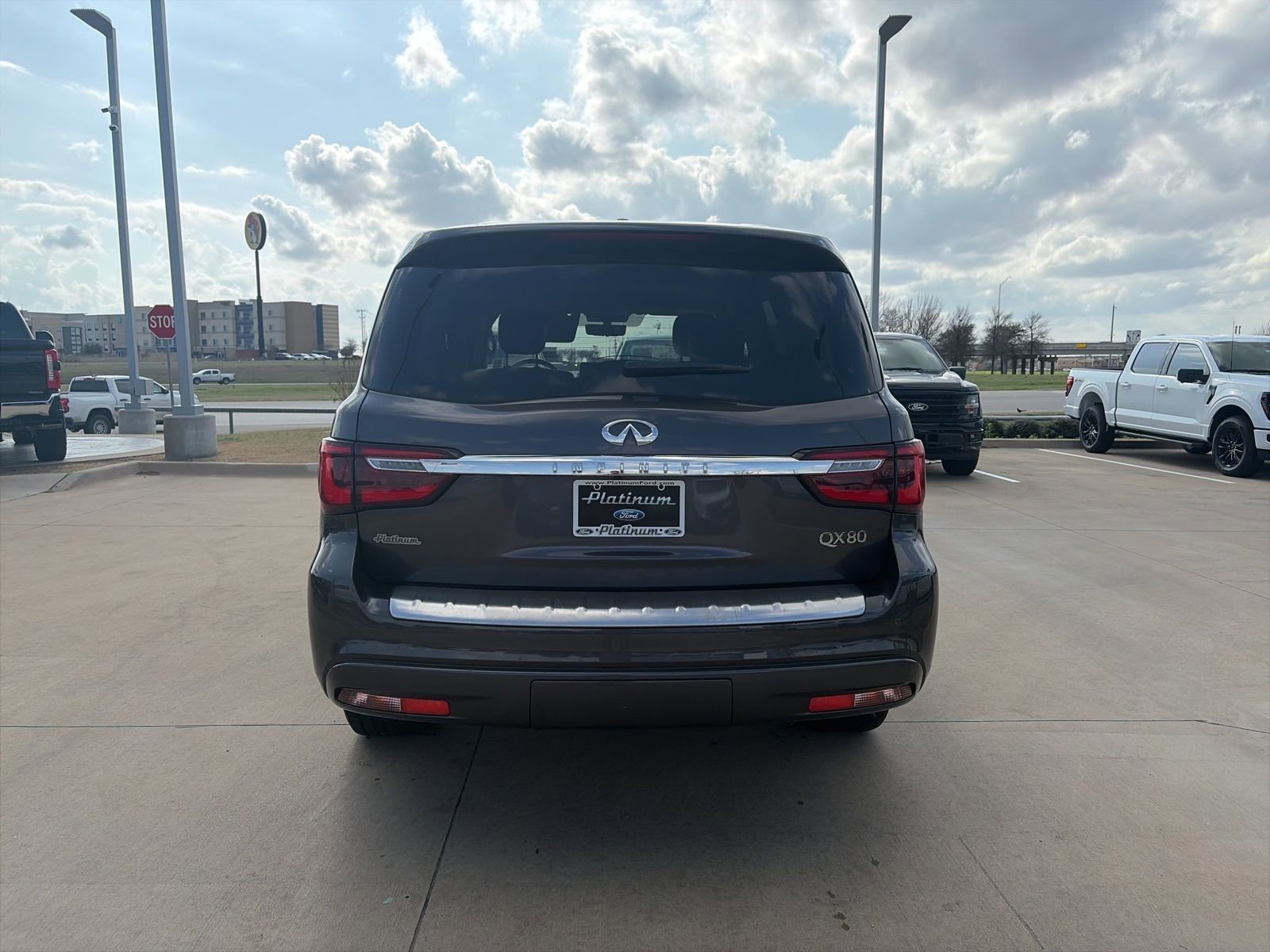 Used 2024 INFINITI QX80 Luxe image 4