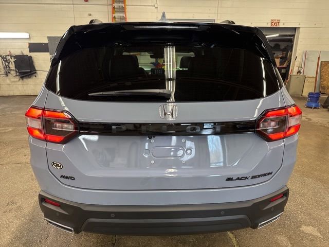 Used 2025 Honda Pilot Black Edition image 5