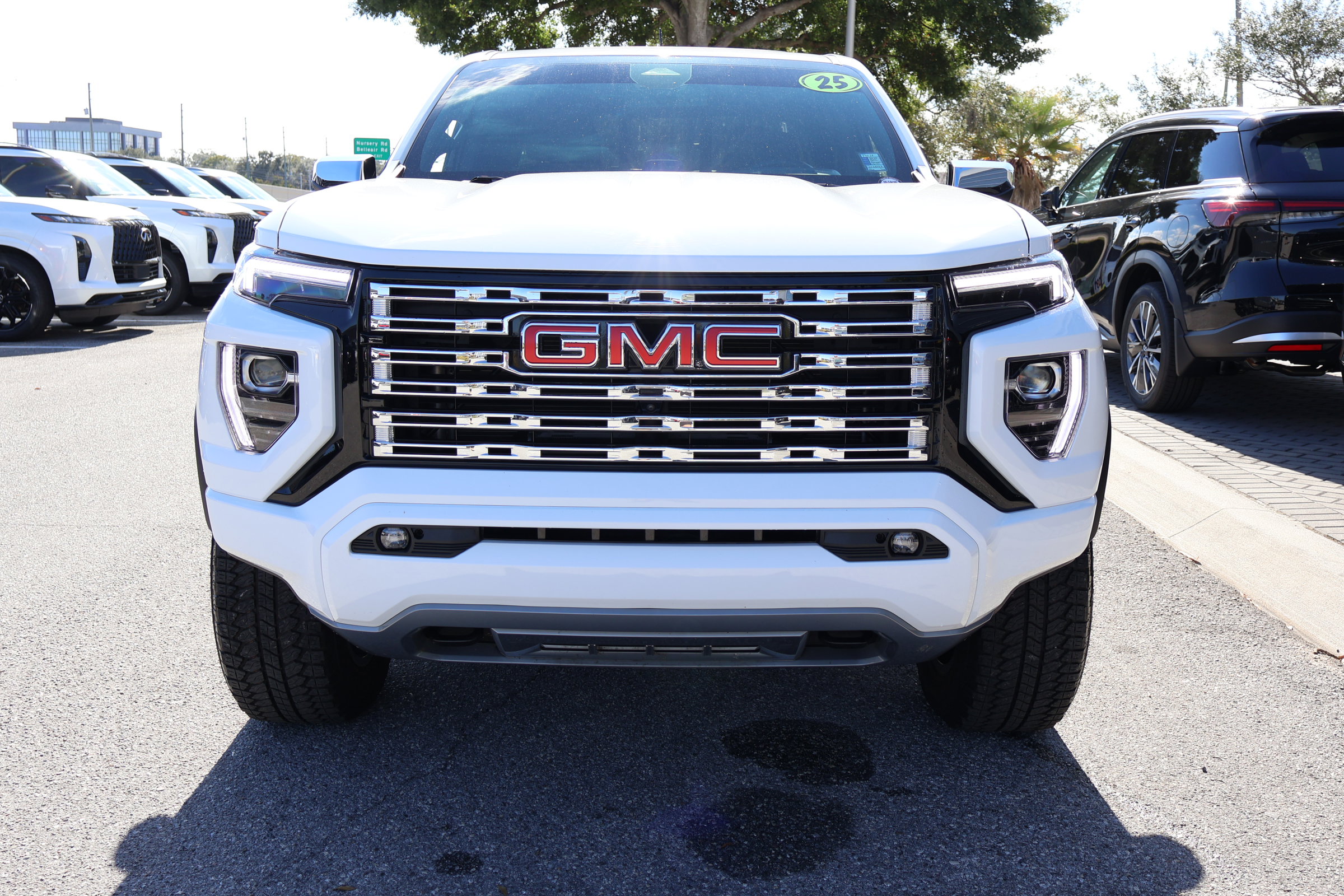 Used 2025 GMC Canyon Denali image 13