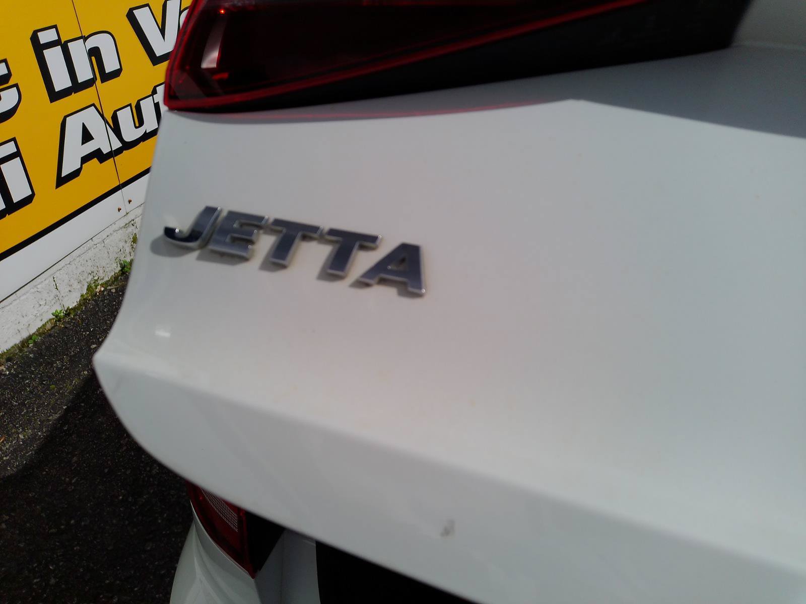 Used 2017 Volkswagen Jetta S w/ Jetta S Cold Weather Package FWD image 23