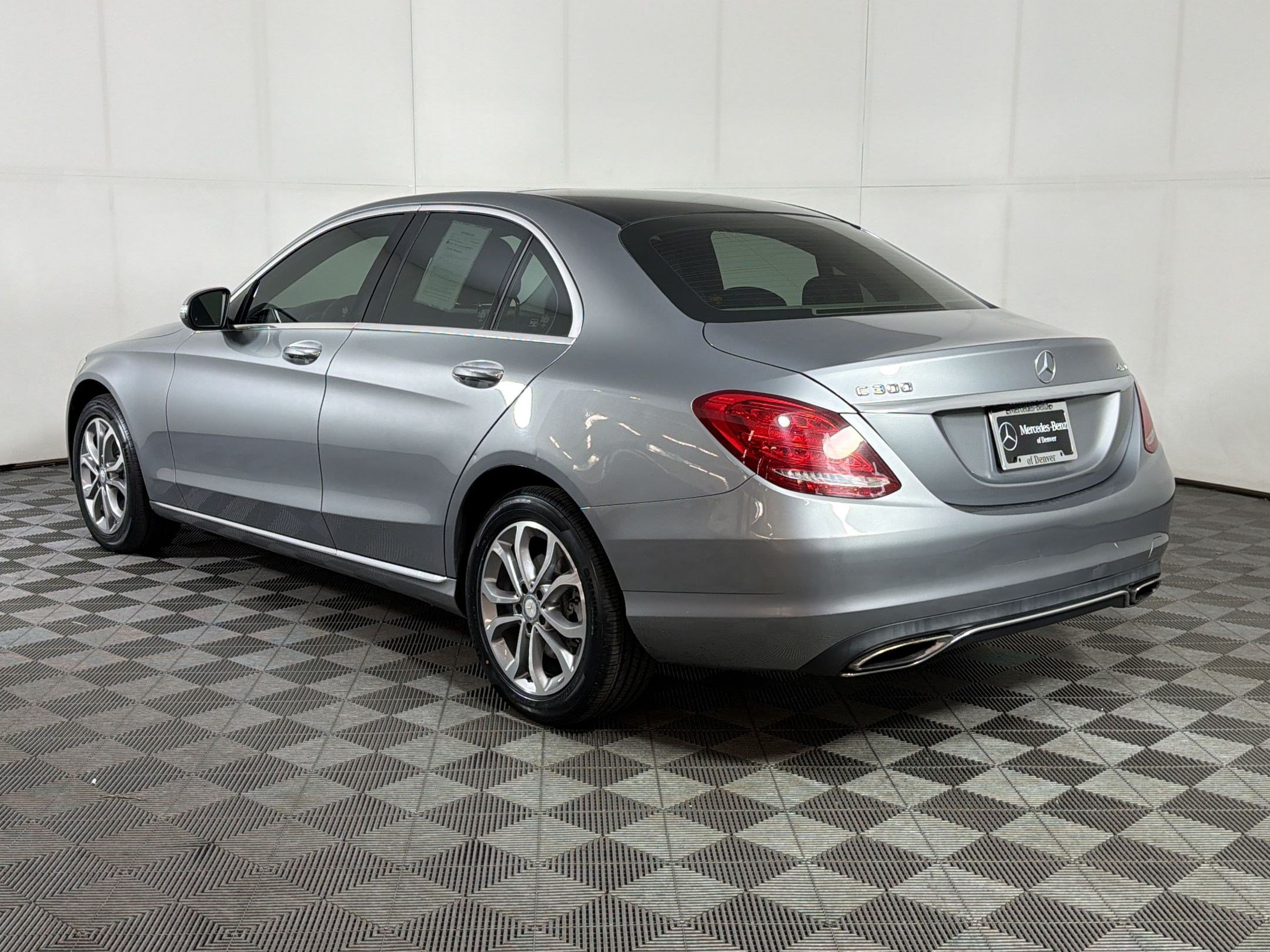 Used 2015 Mercedes-Benz C 300 4MATIC Sedan image 3