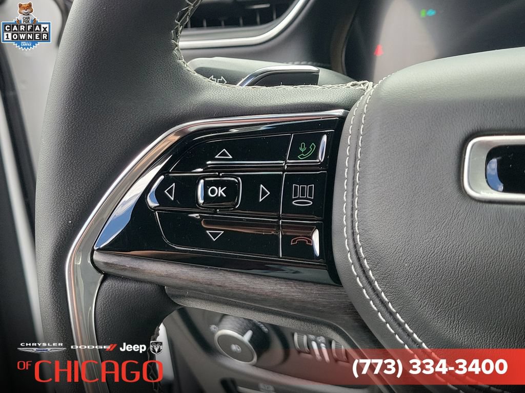 Used 2024 Jeep Grand Cherokee Overland w/ Luxury Tech Group IV AWD/4WD image 27