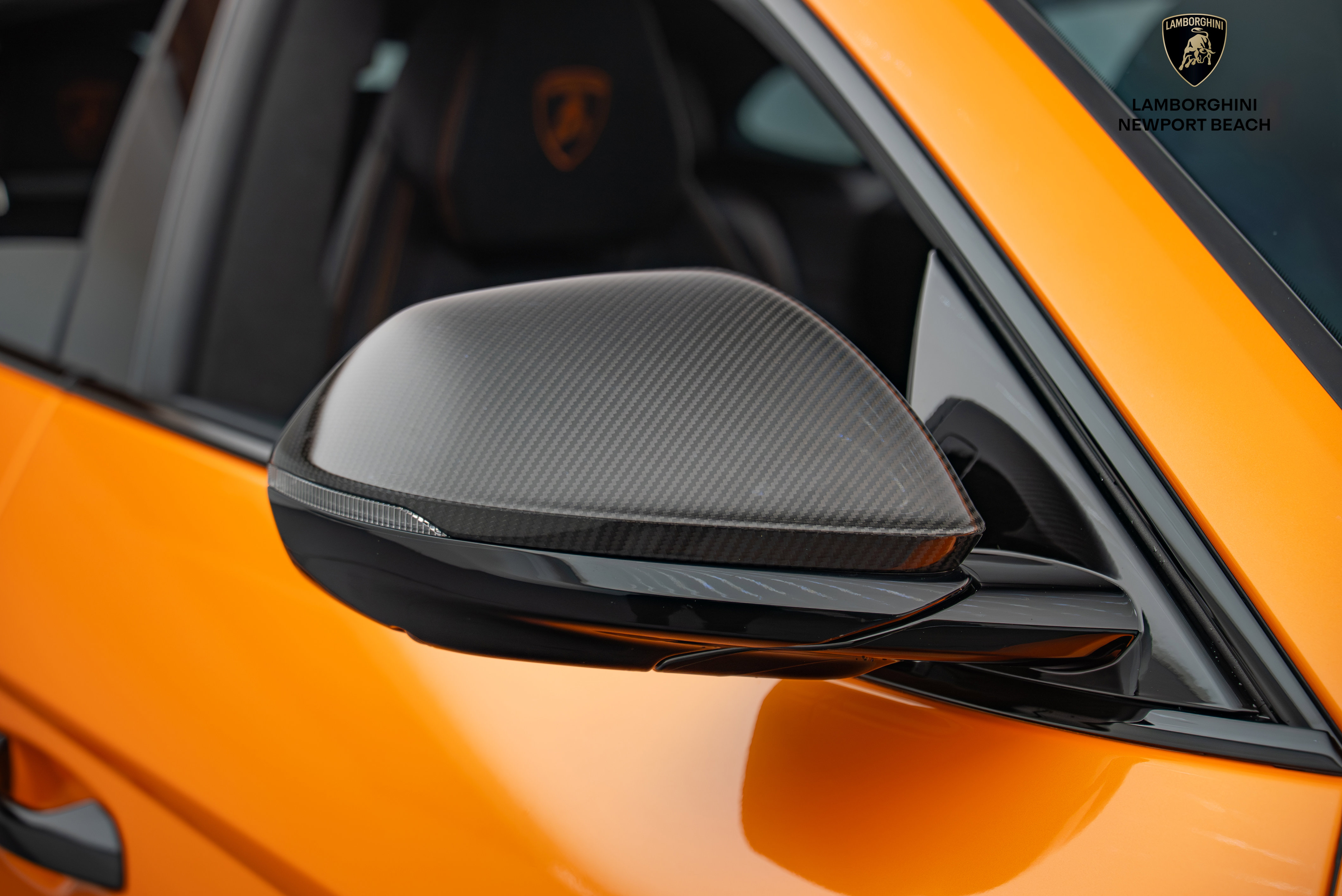 Used 2025 Lamborghini Urus SE AWD/4WD image 5