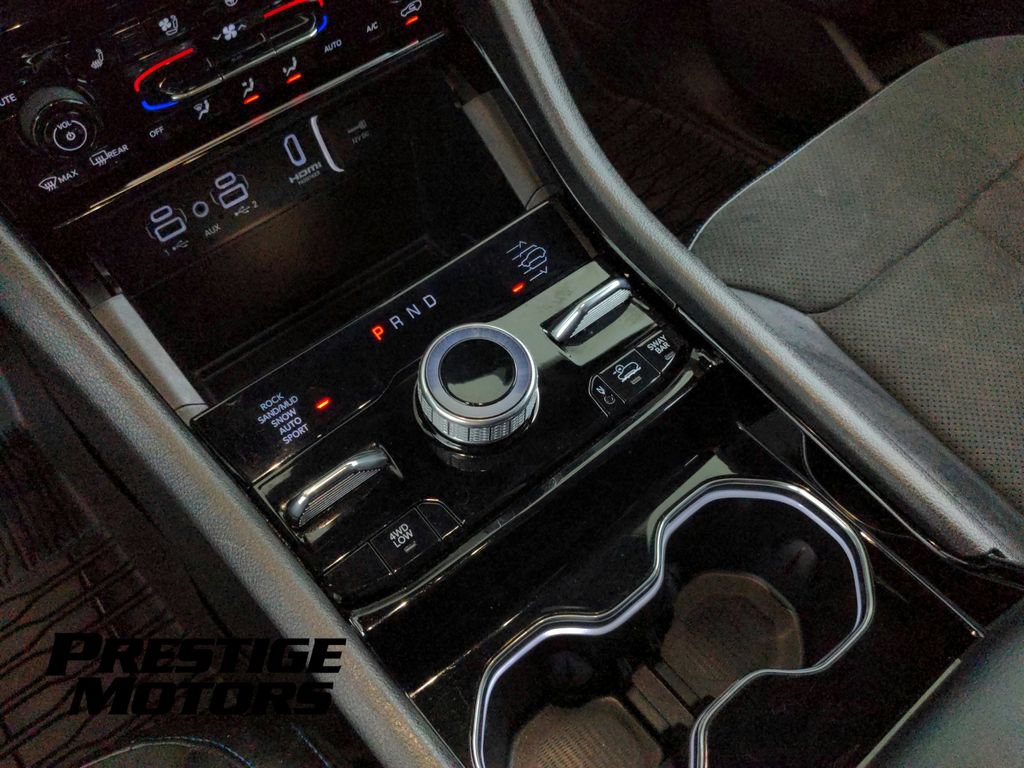 Used 2022 Jeep Grand Cherokee Trailhawk AWD/4WD image 18