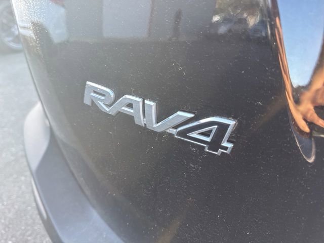 Used 2013 Toyota RAV4 LE image 4