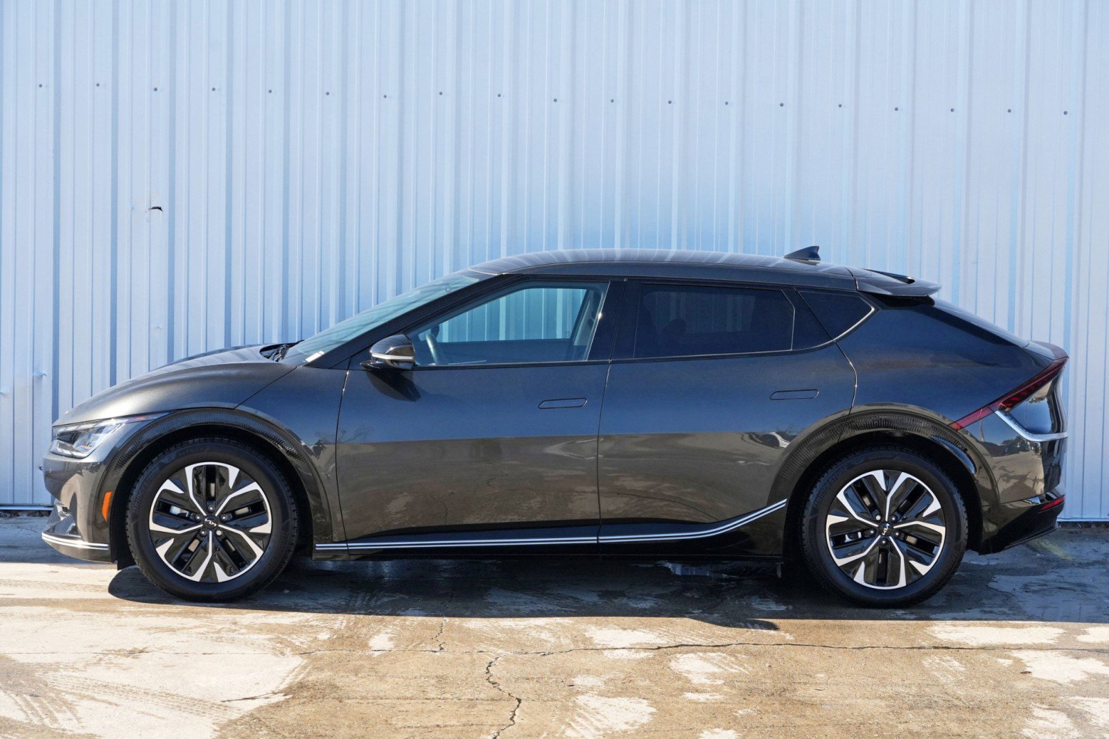 Used 2022 Kia EV6 Wind image 48