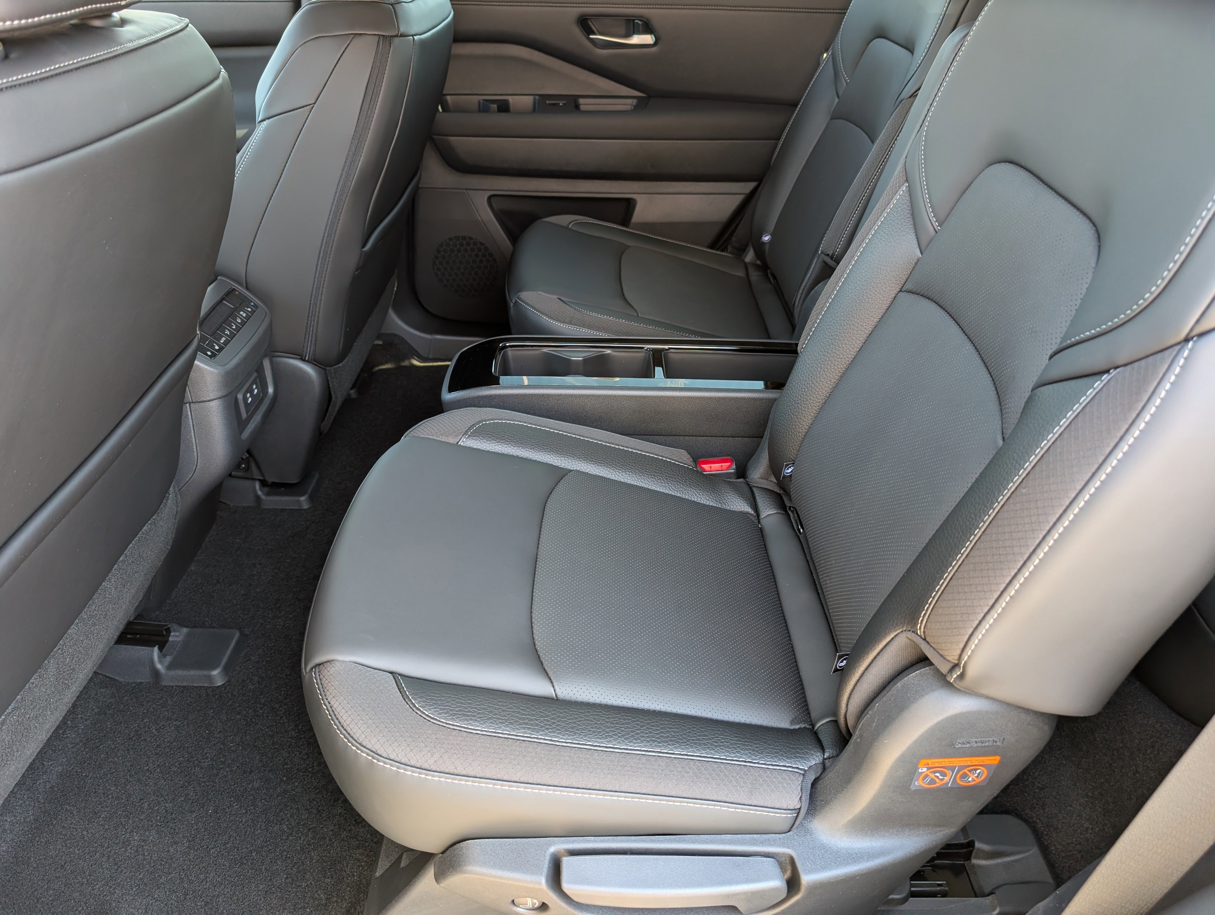 New 2026 Nissan Pathfinder SL image 19