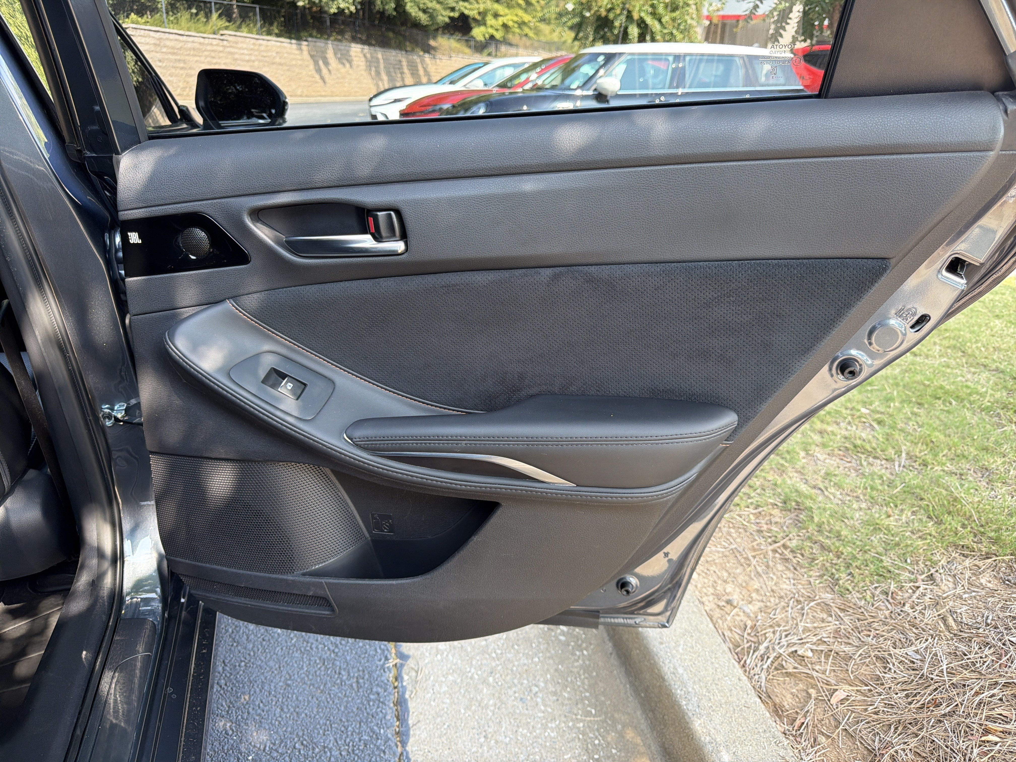 Used 2022 Toyota Avalon Touring w/ Advanced Safety Package FWD image 16