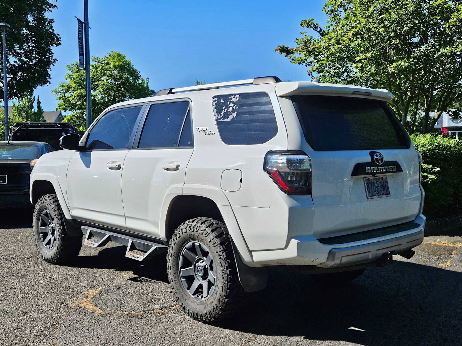 Used 2017 Toyota 4Runner TRD Off-Road AWD/4WD image 4