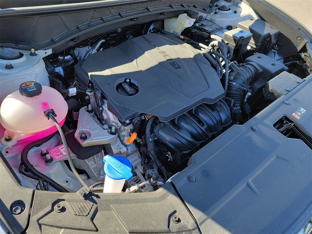 Used 2025 Hyundai Tucson SE image 32