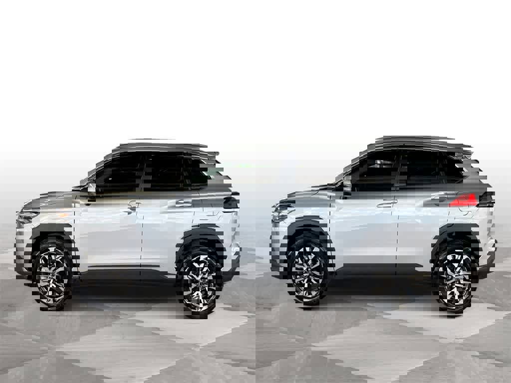 Used 2024 Toyota Corolla Cross XLE w/ Convenience Package image 5