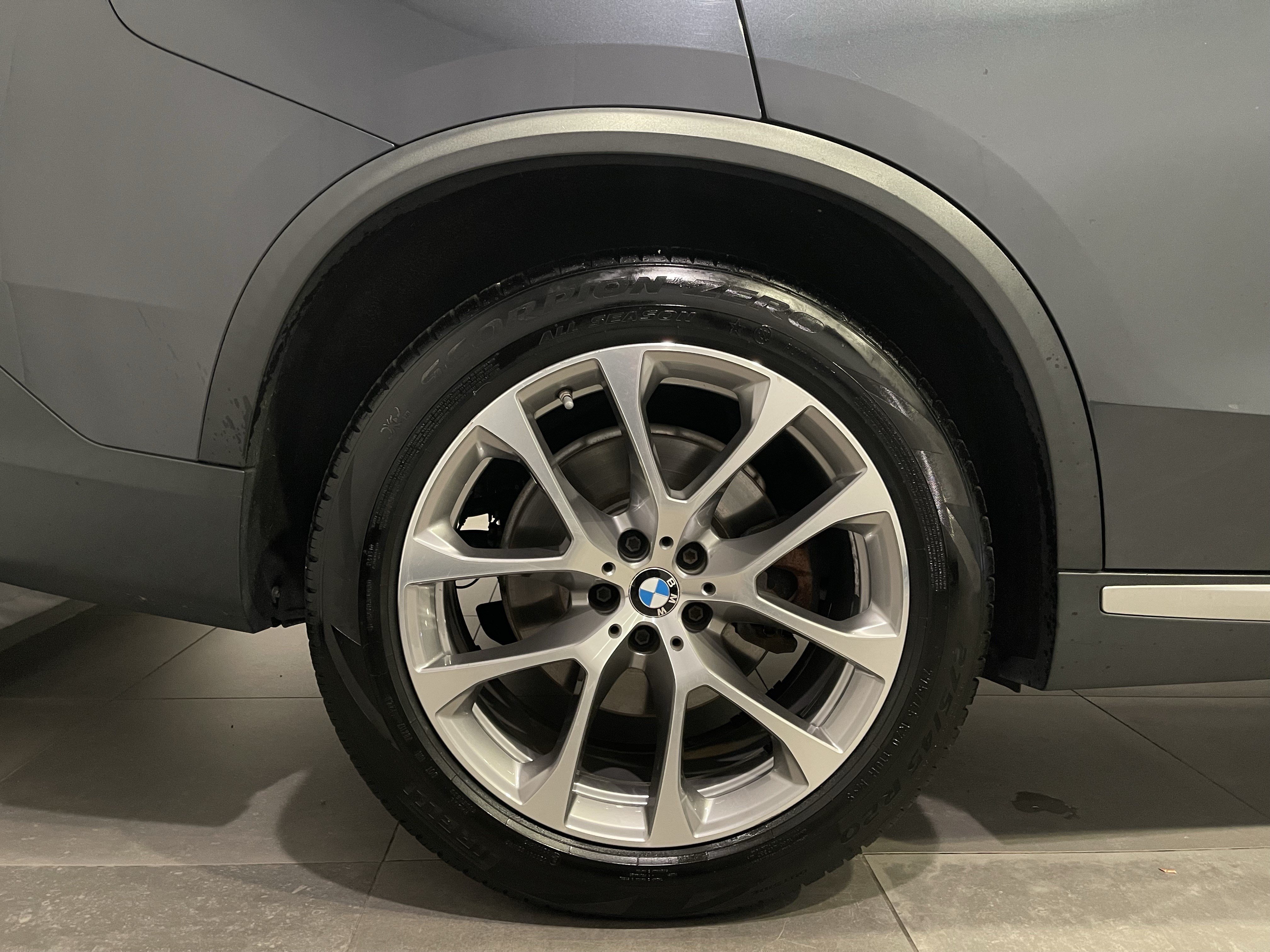 Used 2019 BMW X5 xDrive40i w/ Premium Package 2 AWD/4WD image 9