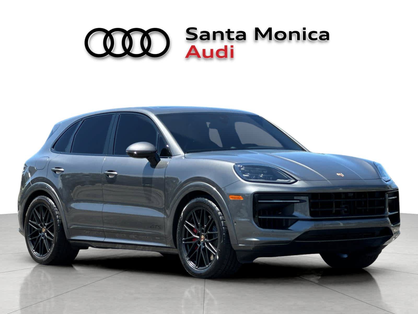Used 2025 Porsche Cayenne GTS AWD/4WD image 9