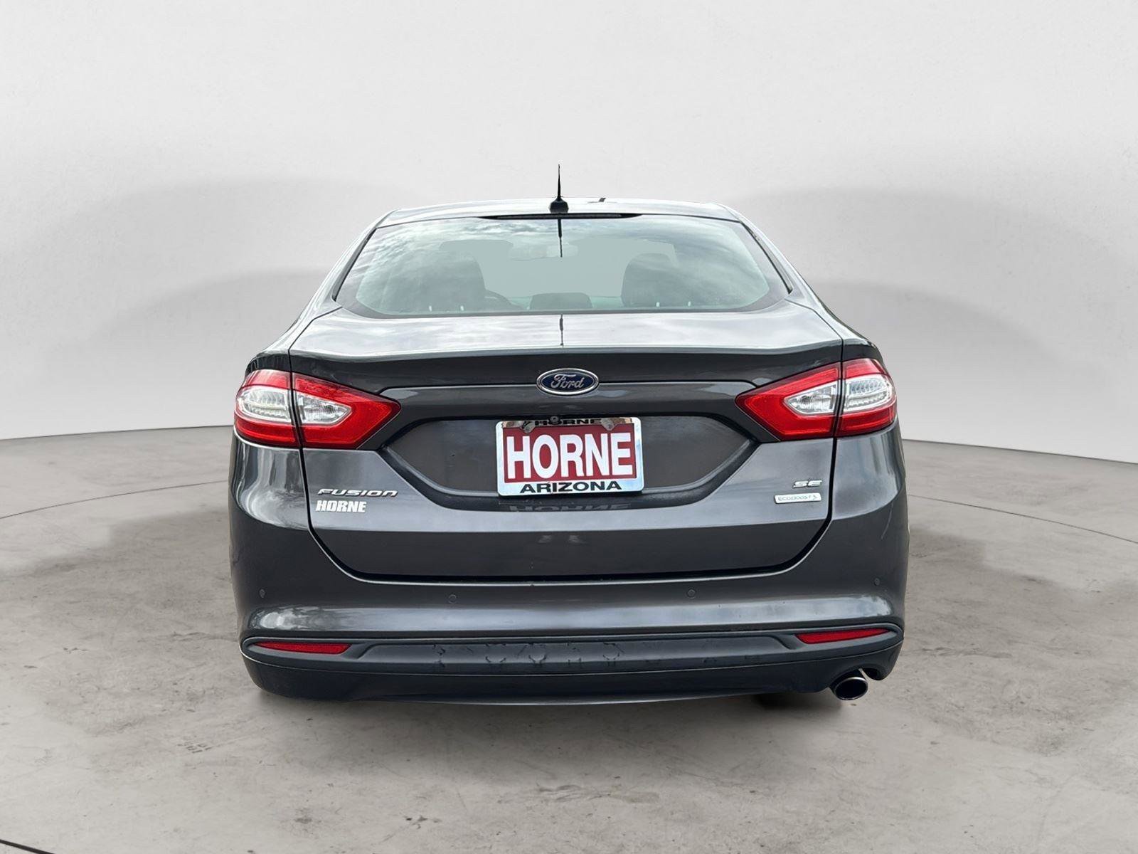 Used 2015 Ford Fusion SE w/ Equipment Group 202A image 4