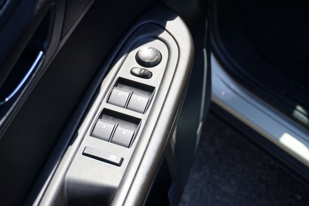 Used 2016 Chevrolet Traverse LT w/ Style and Technology Package AWD/4WD image 16