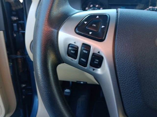 Used 2019 Ford Taurus SE image 13