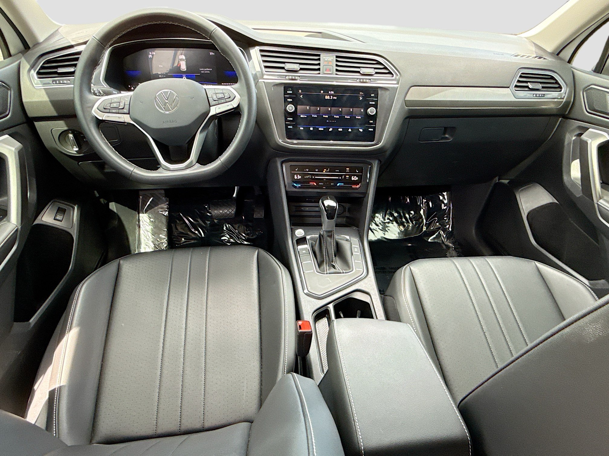 Used 2024 Volkswagen Tiguan SE FWD image 16