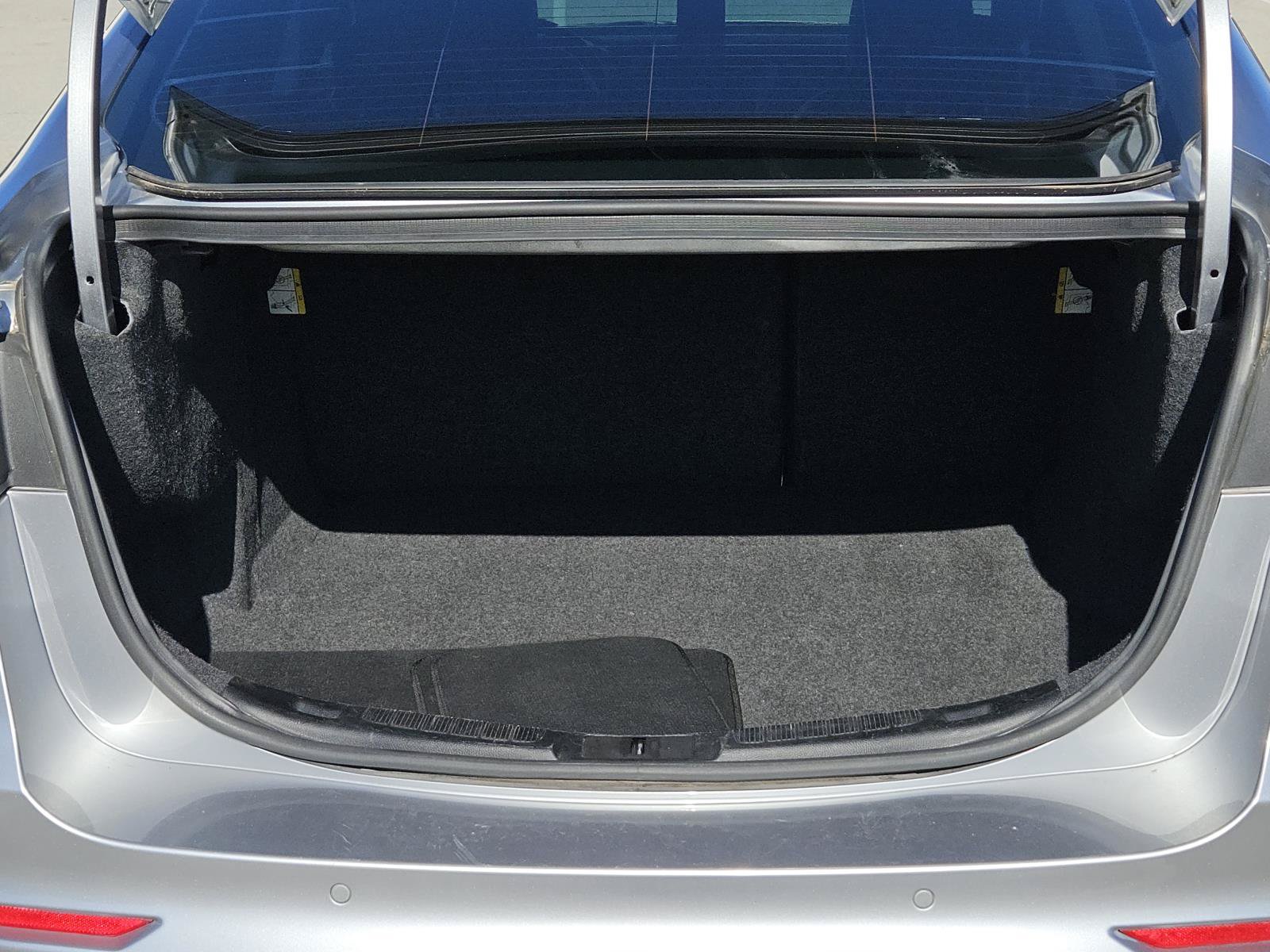 Used 2020 Ford Fusion SEL FWD image 9