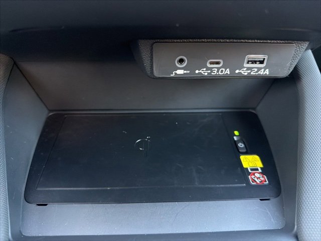 Used 2025 Subaru Forester Premium image 35