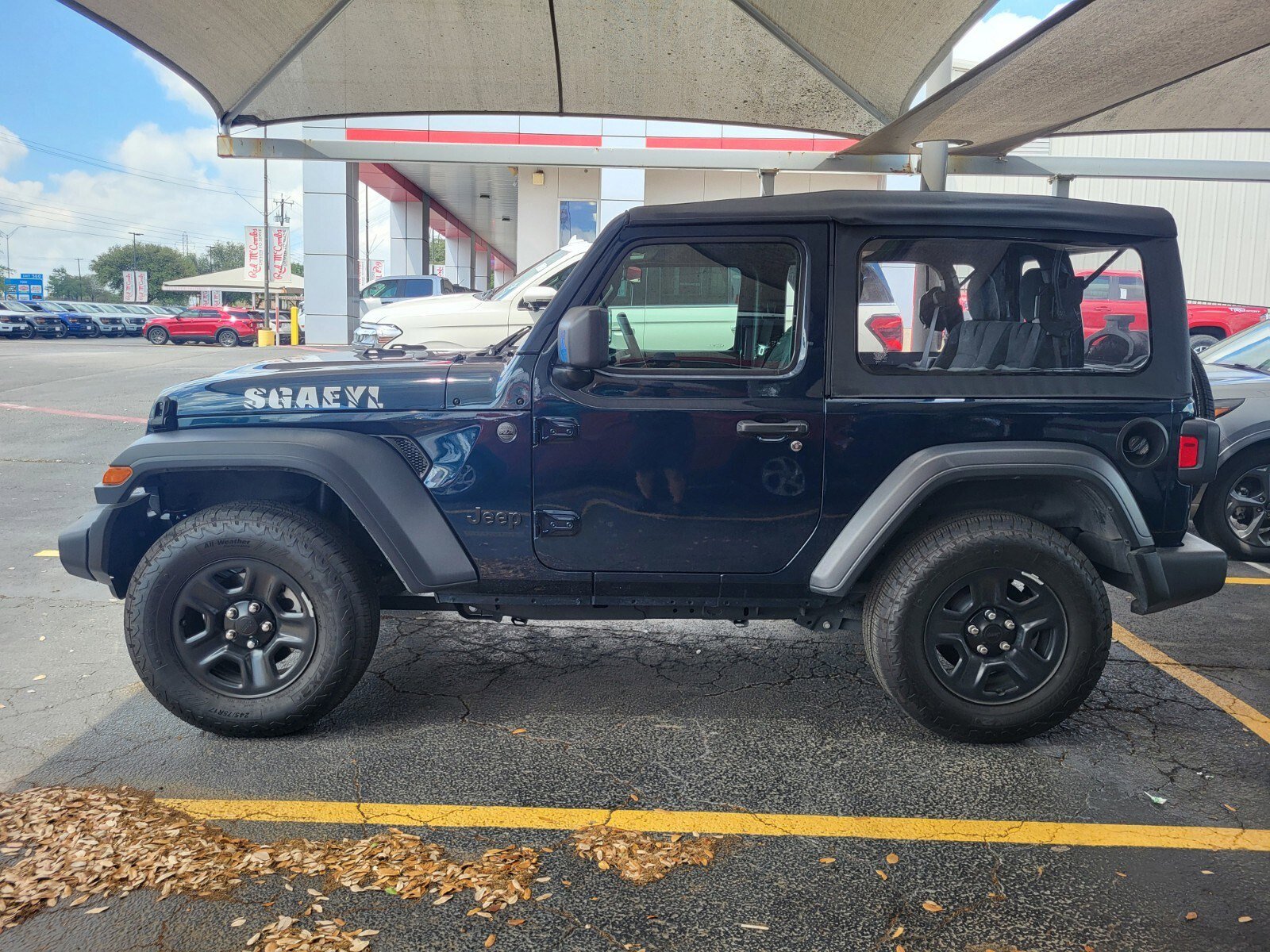 Used 2025 Jeep Wrangler Sport image 6