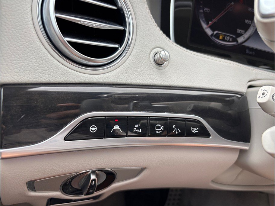 Used 2016 Mercedes-Benz S 63 AMG 4MATIC Sedan image 37
