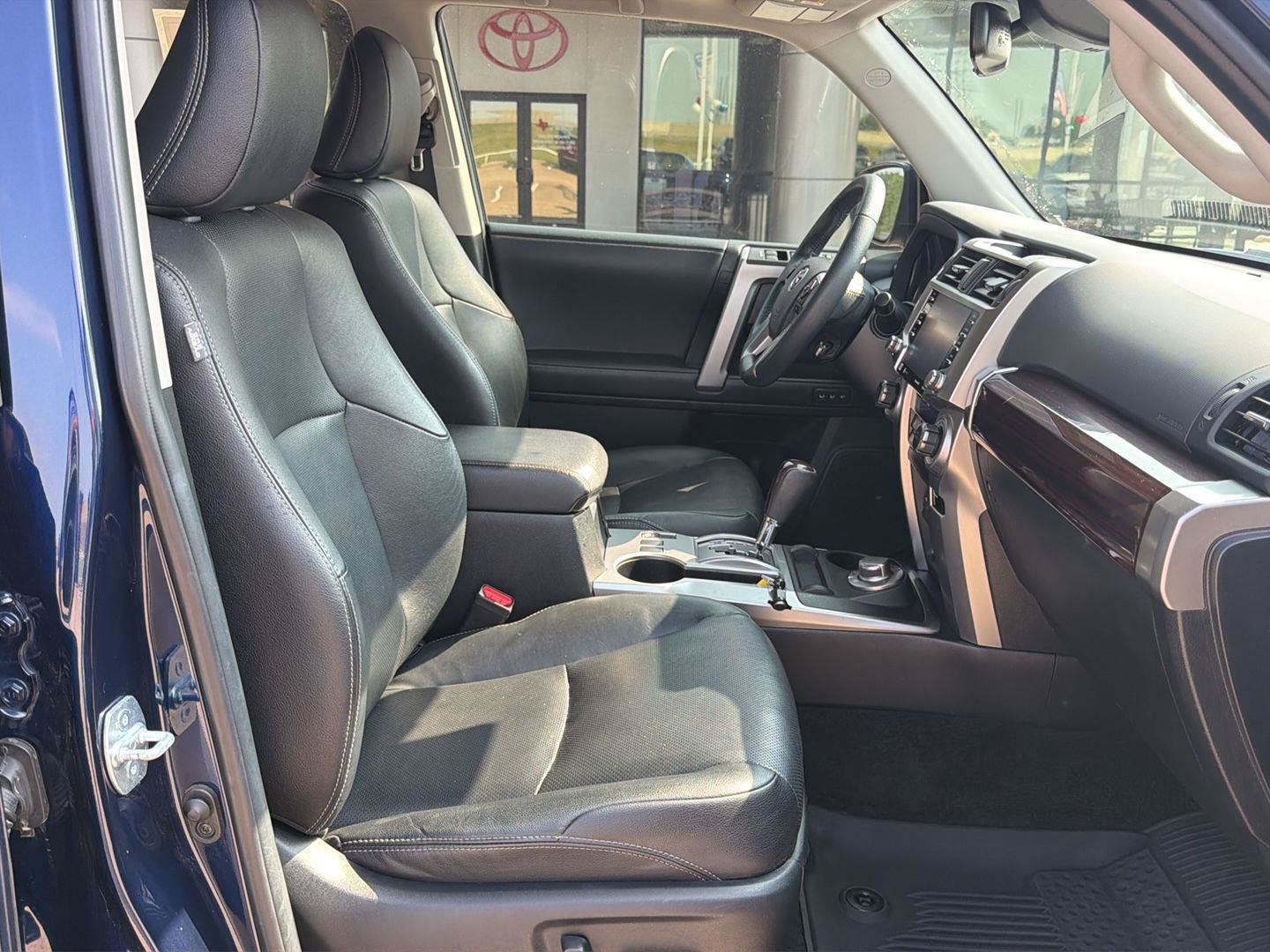 Used 2021 Toyota 4Runner Limited AWD/4WD image 18