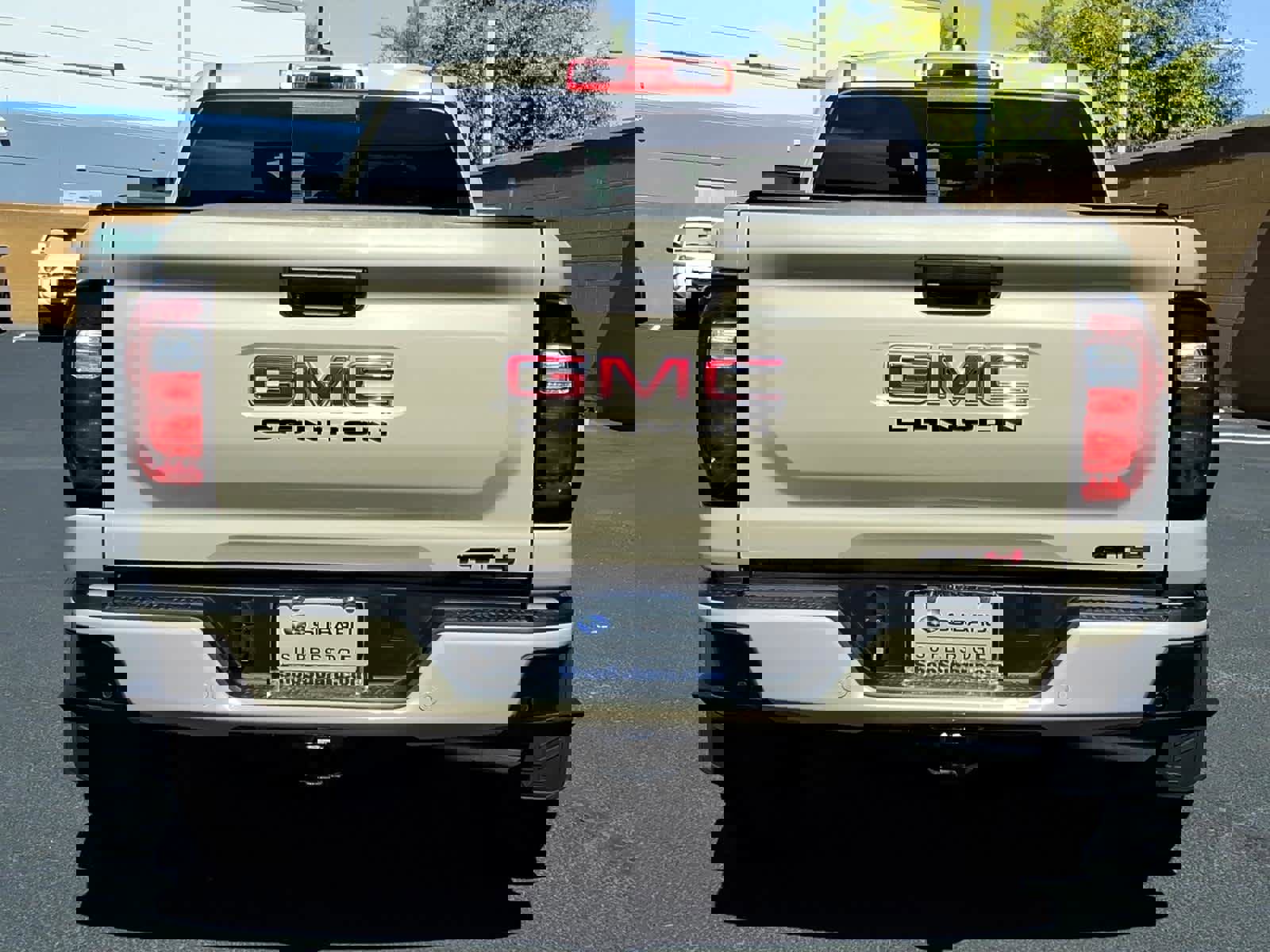 Used 2024 GMC Canyon AT4 w/ AT4 Premium Package image 6