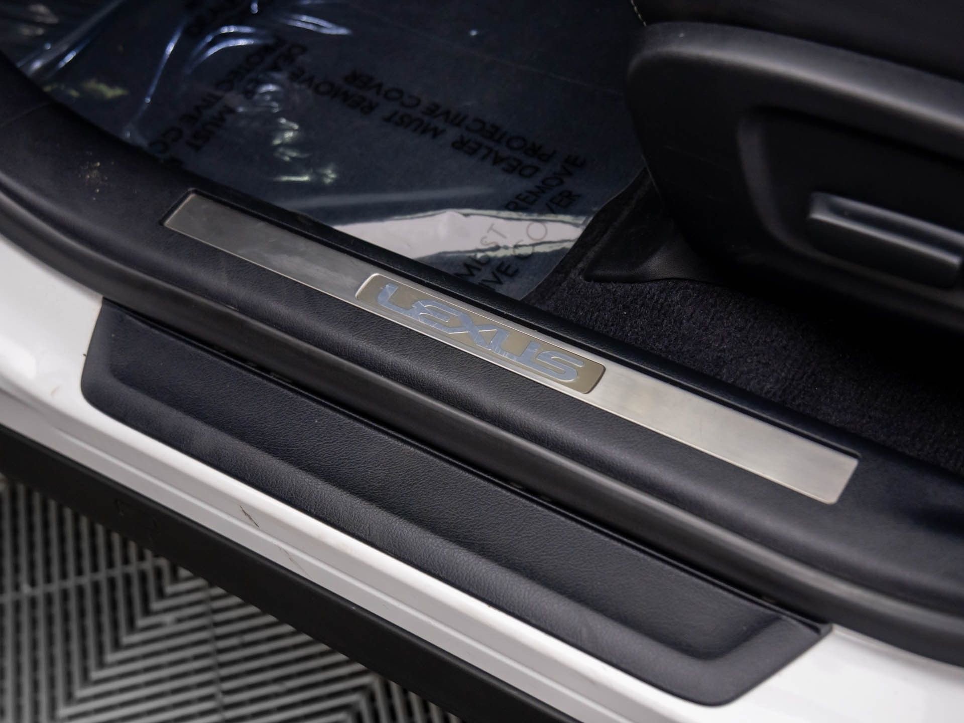 Used 2021 Lexus RX 450hL AWD w/ Premium Package image 13