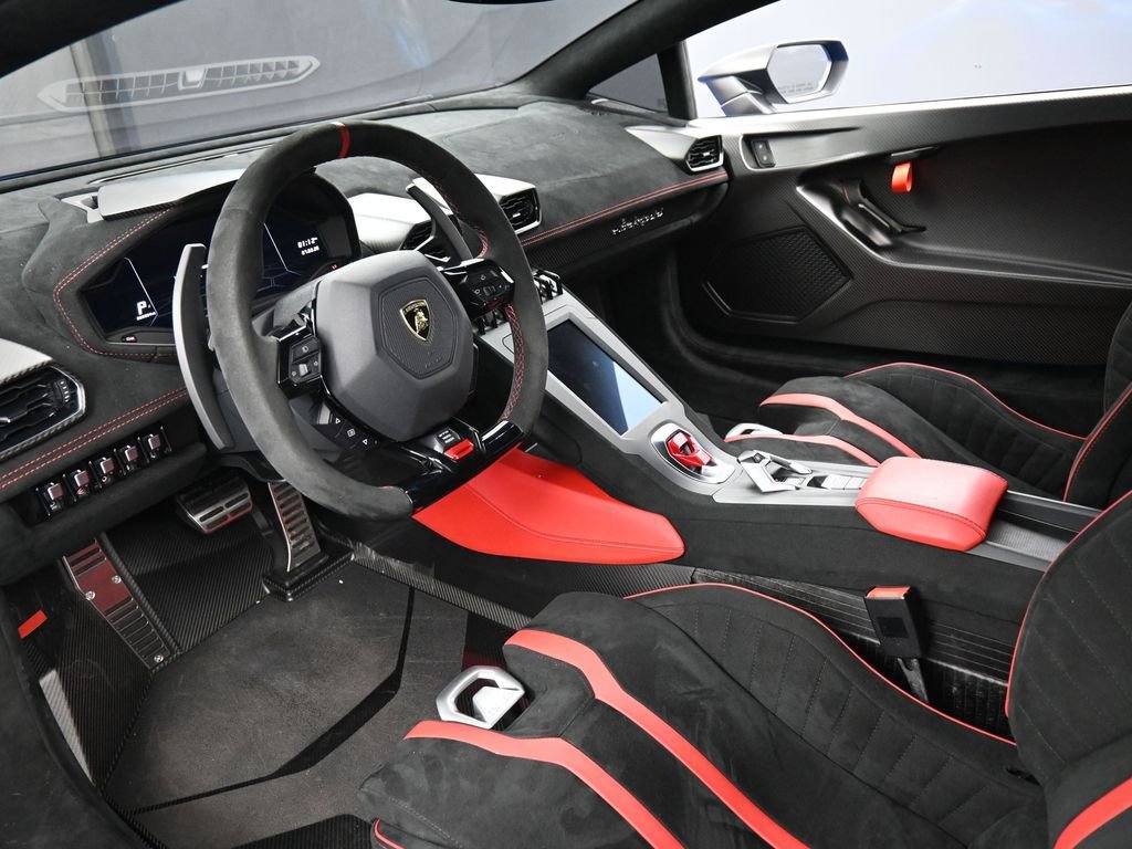 Used 2024 Lamborghini Huracan STO image 4