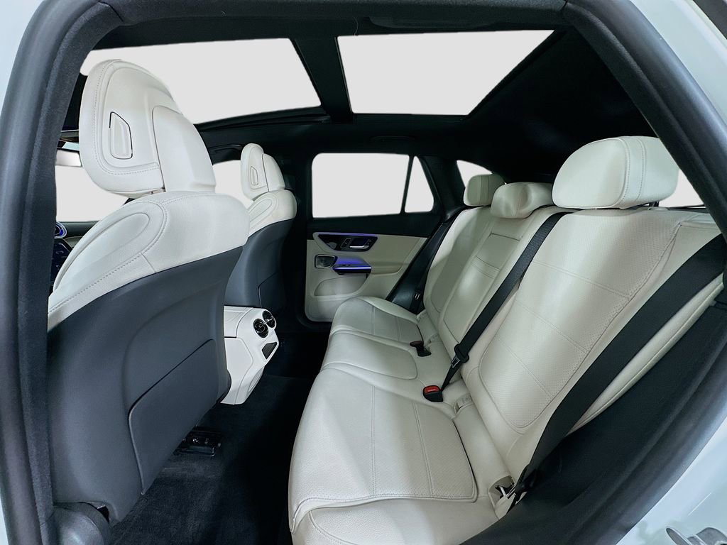 Used 2023 Mercedes-Benz GLC 300 4MATIC image 24