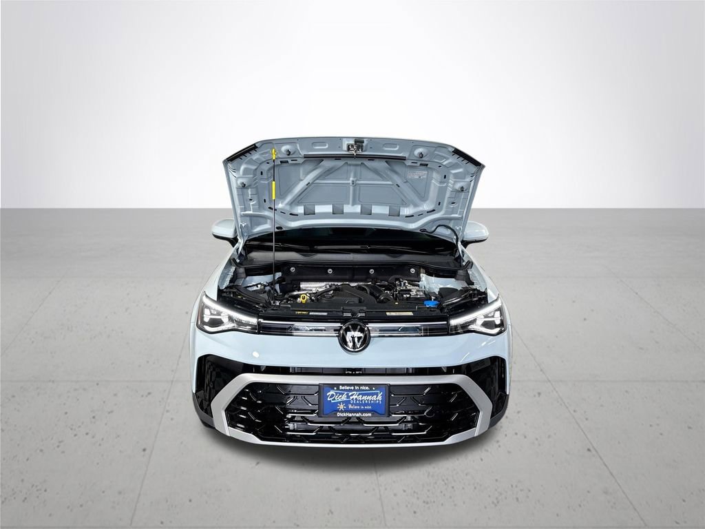 New 2025 Volkswagen Taos SEL image 23