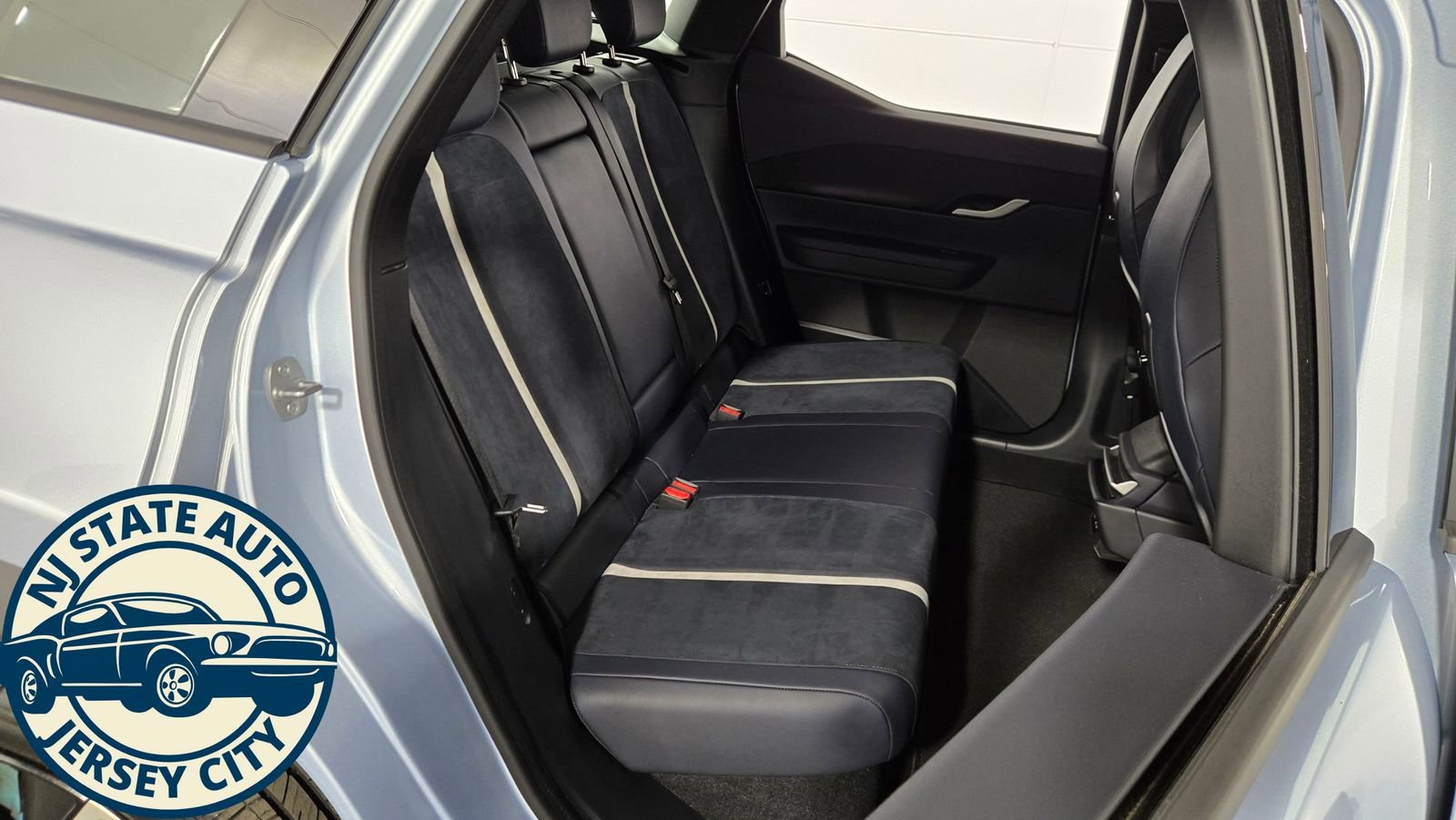 Used 2023 Fisker Ocean One image 32