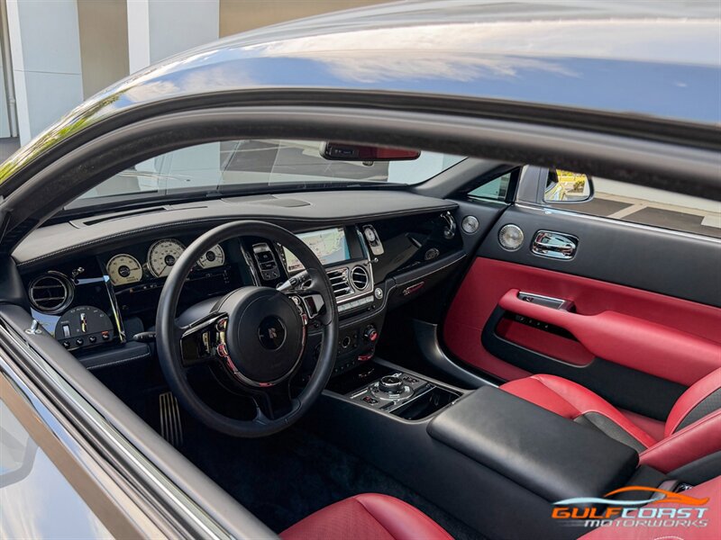 Used 2018 Rolls-Royce Wraith RWD image 2