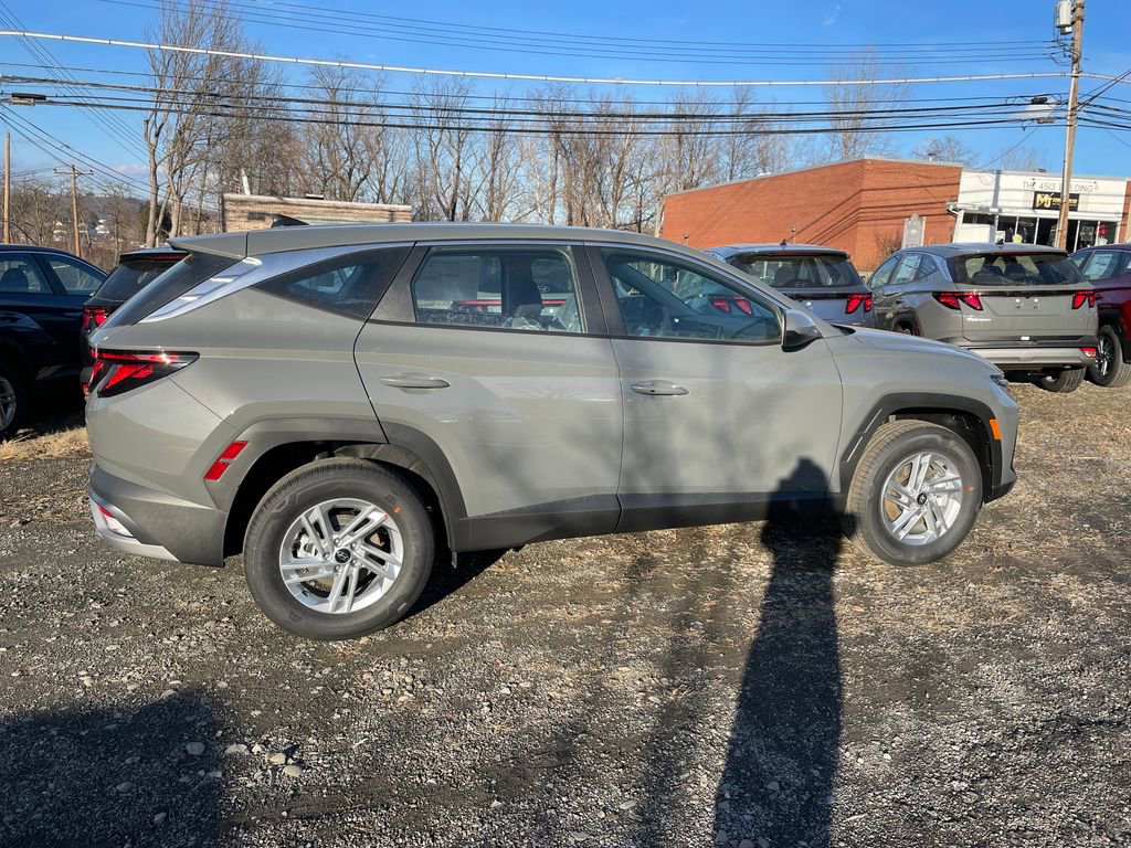 New 2026 Hyundai Tucson SE image 3