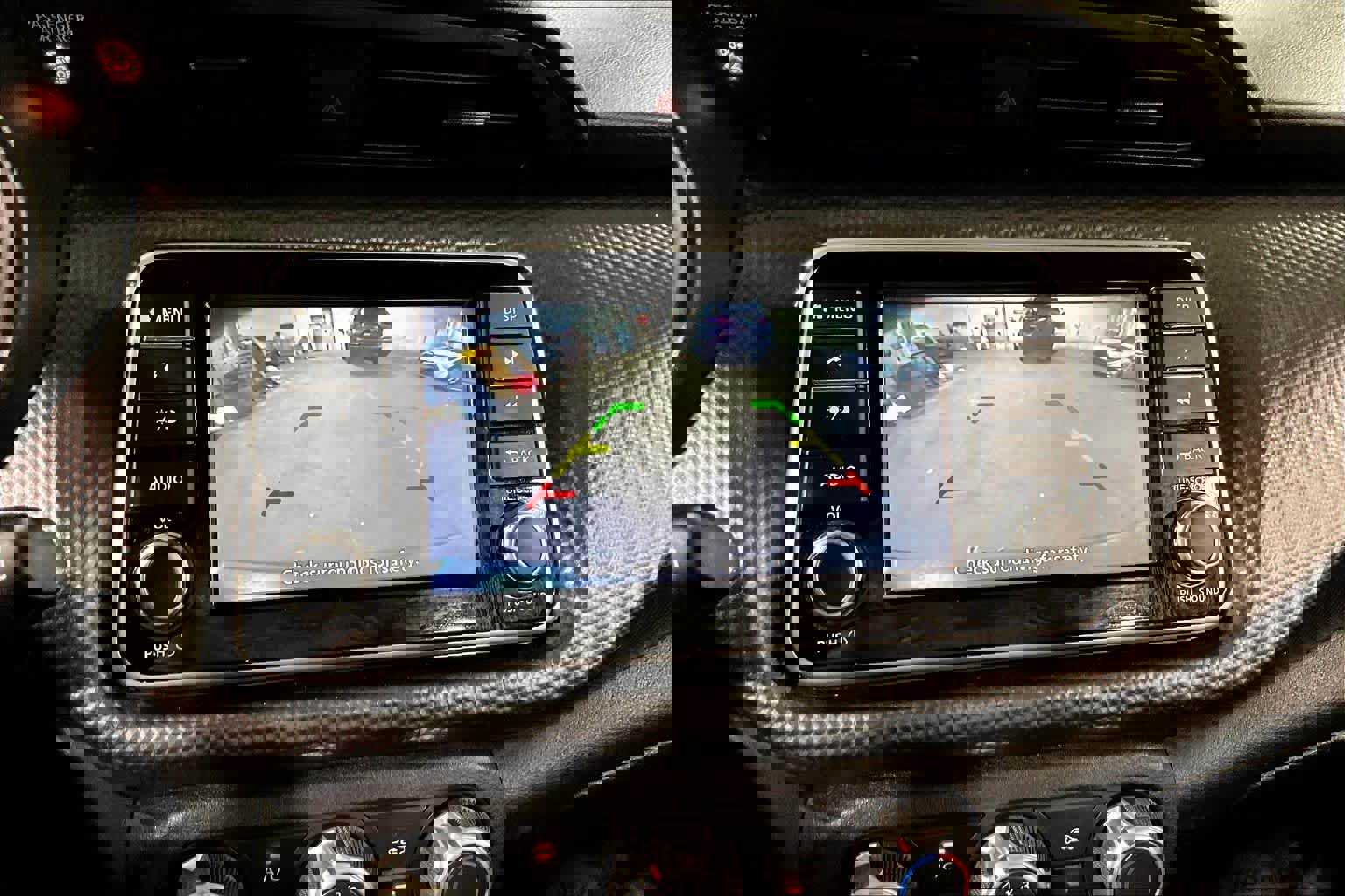 Used 2019 Nissan Kicks S image 27