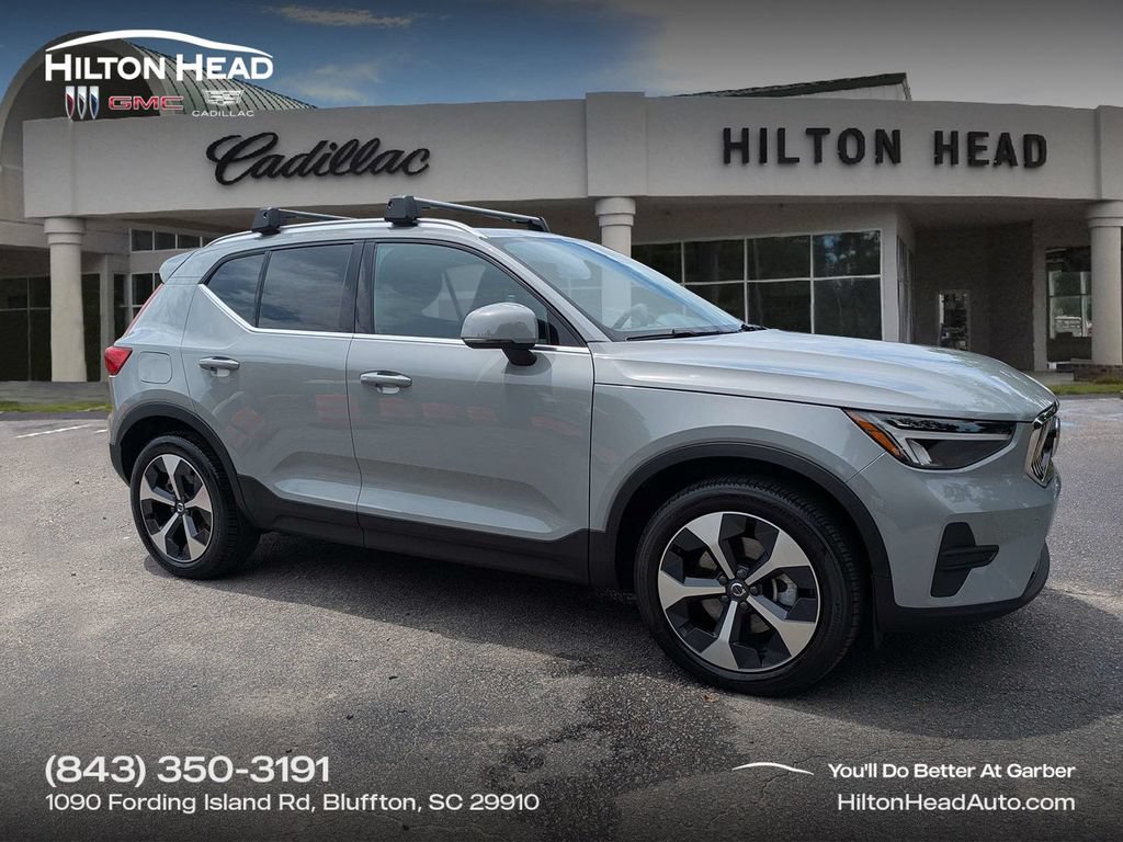 Used 2025 Volvo XC40 B5 Core w/ Protection Package Premier AWD/4WD image 1