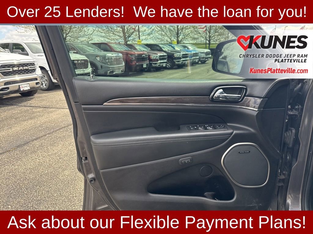 Used 2019 Jeep Grand Cherokee Overland AWD/4WD image 11