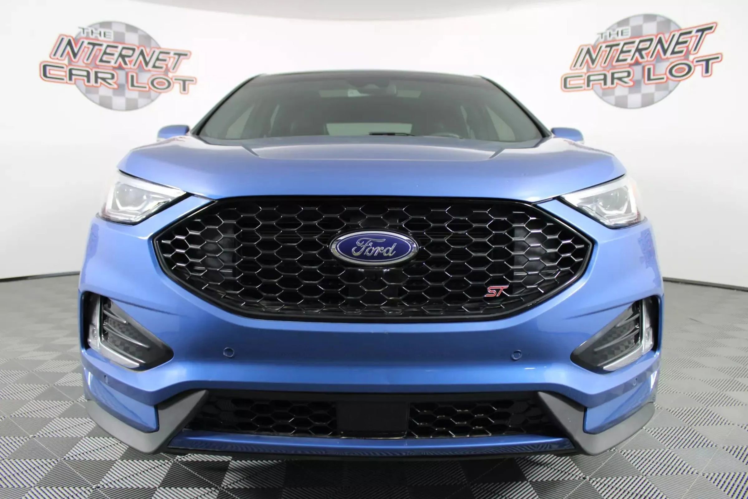 Used 2019 Ford Edge ST w/ Equipment Group 401A image 2