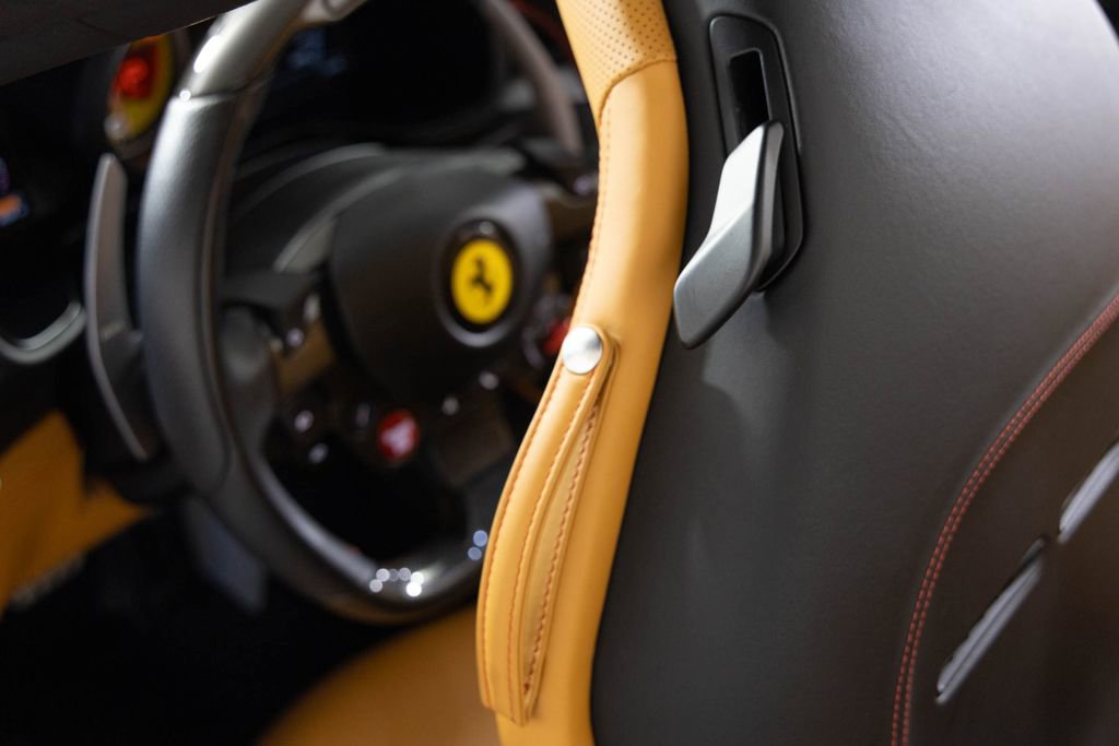 Used 2020 Ferrari Portofino image 46