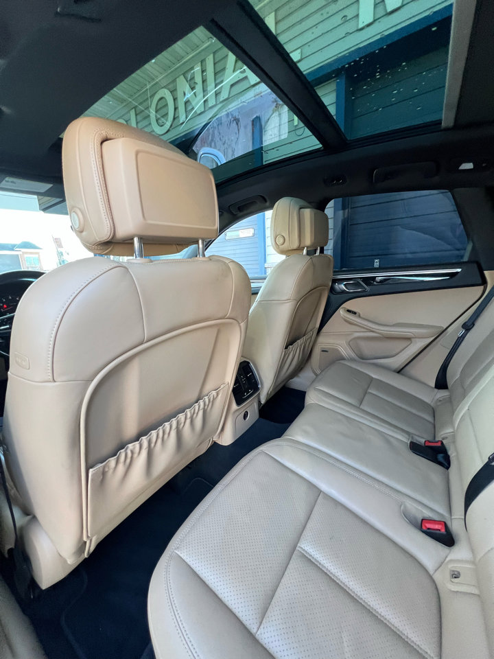 Used 2018 Porsche Macan image 14