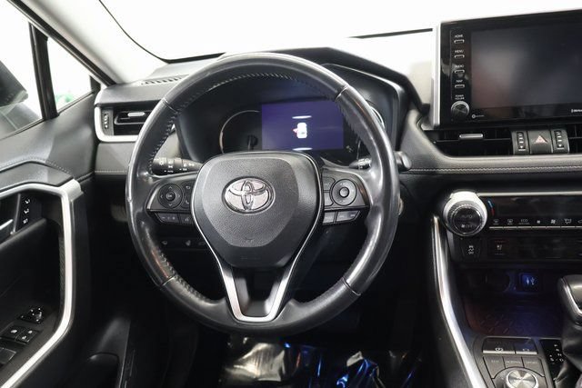 Certified 2019 Toyota RAV4 Limited w/ Cold Weather Package AWD/4WD image 18