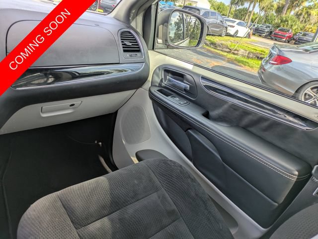 Certified 2016 Dodge Grand Caravan SE FWD image 12