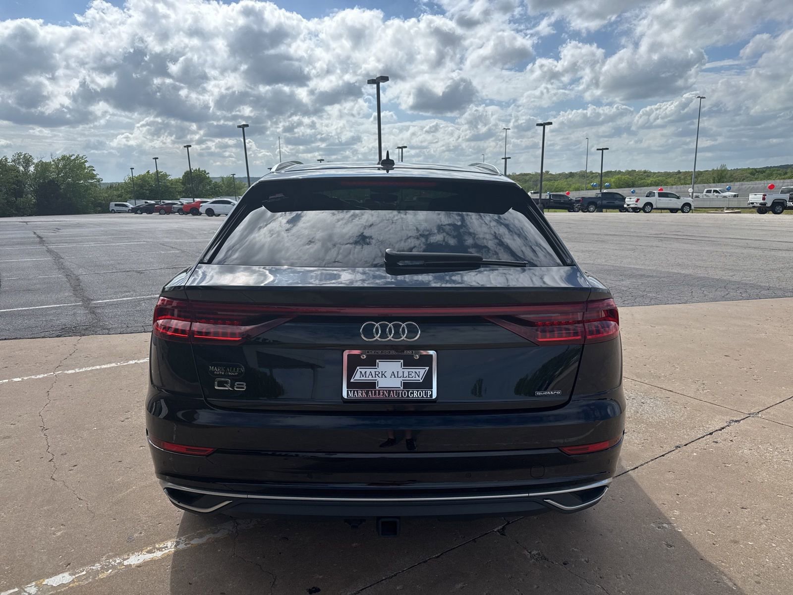 Used 2019 Audi Q8 Premium w/ Convenience Package AWD/4WD image 4